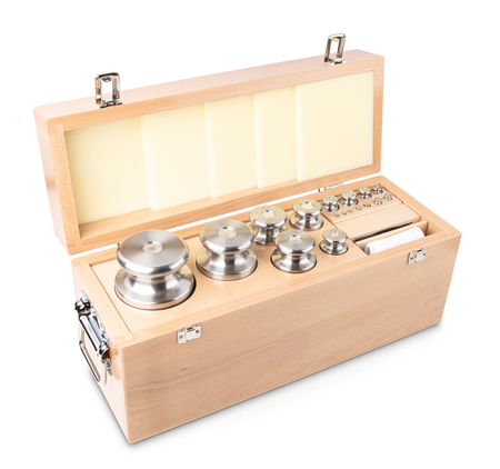 F2, Knob, 17, stainless steel fine turned, 1 g - 10 kg, in wooden case, 540×190×245 mm, 4045761006010,